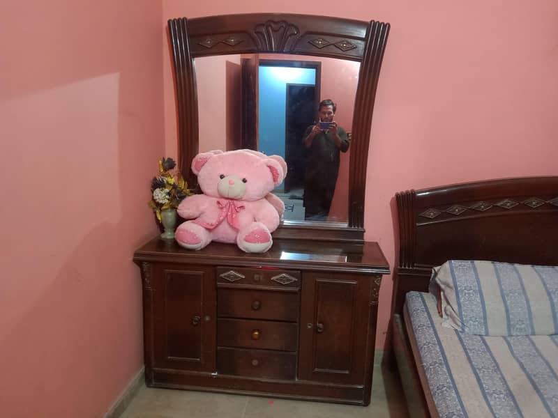 king double bed and dressing table 1