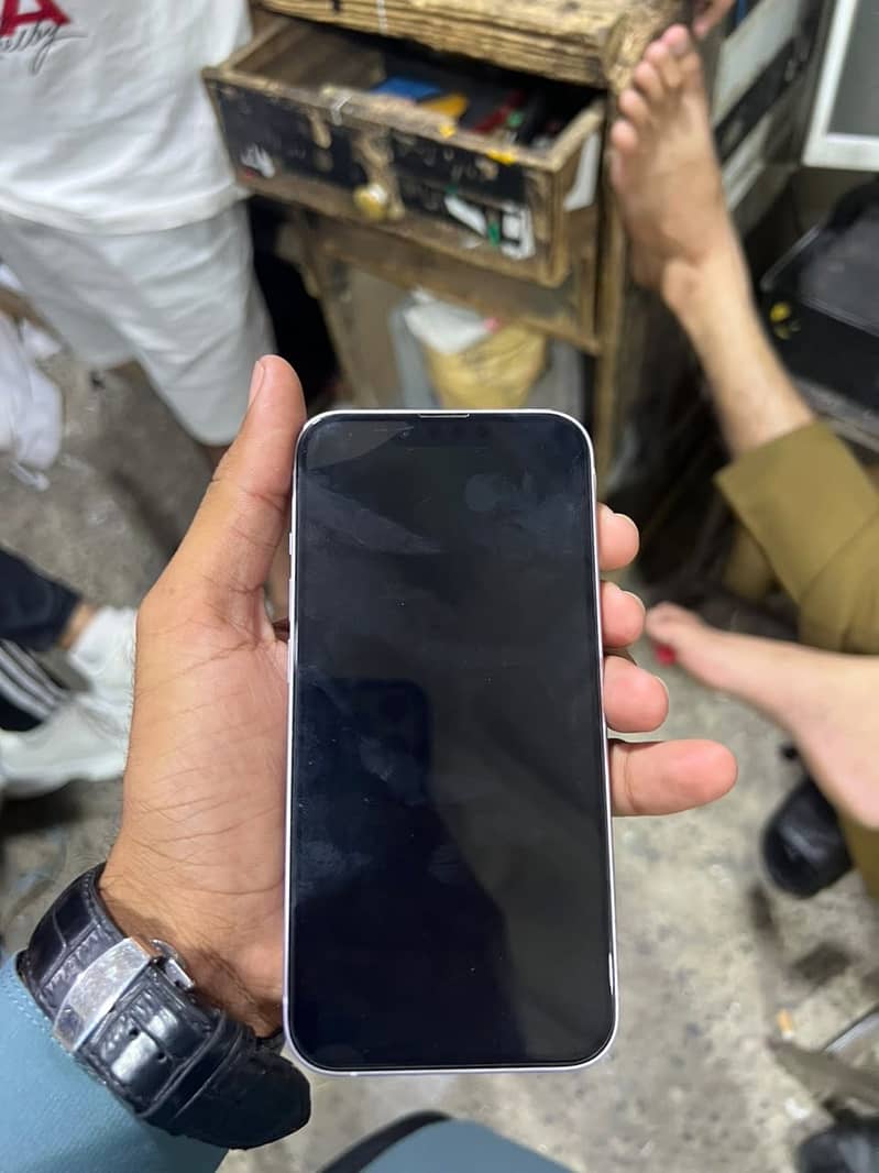 Apple iPhone 14 0