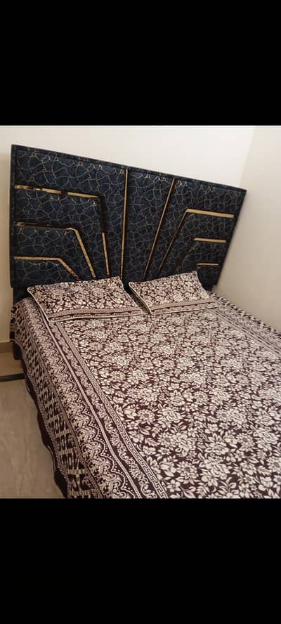 wooden poshish king bed for sell