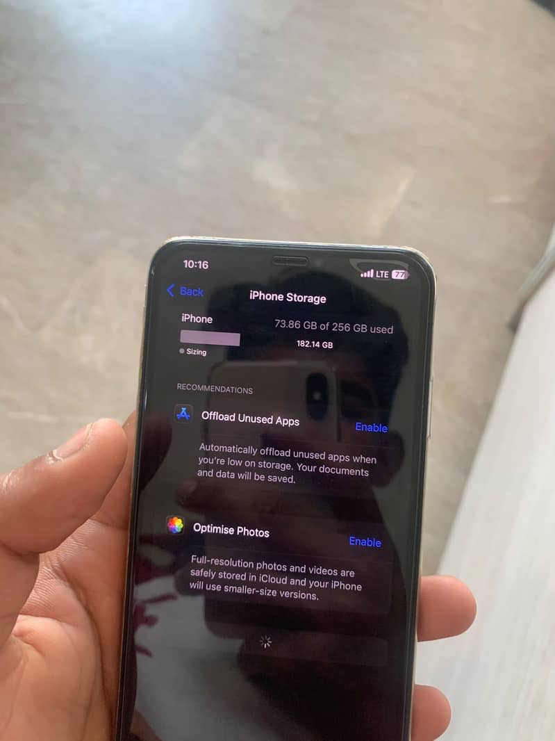 Apple iPhone XS Max 5