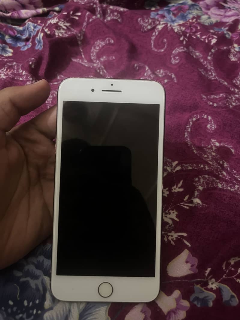 Apple iPhone 7 Plus 1