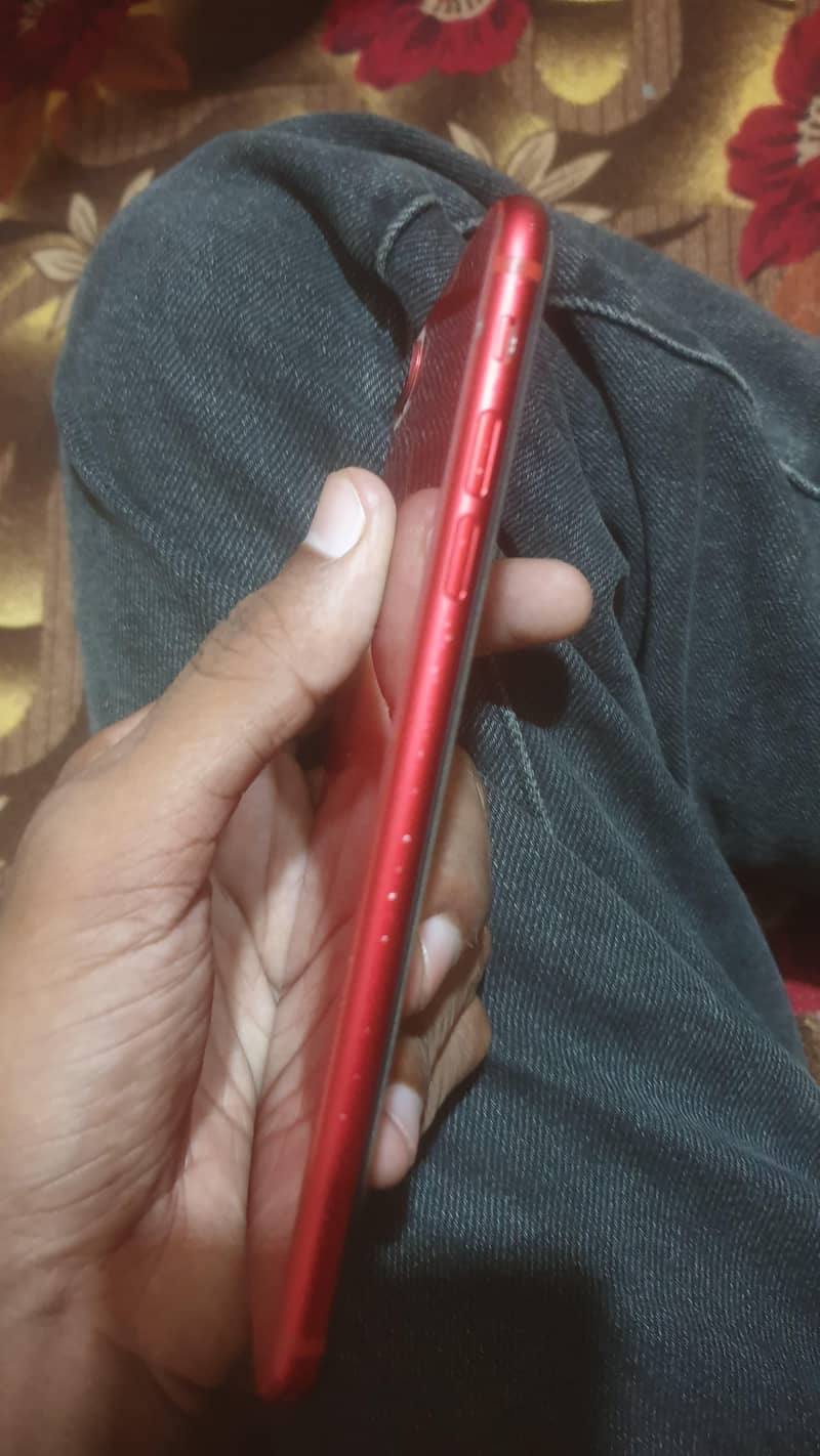 Apple iPhone 8 Plus 3