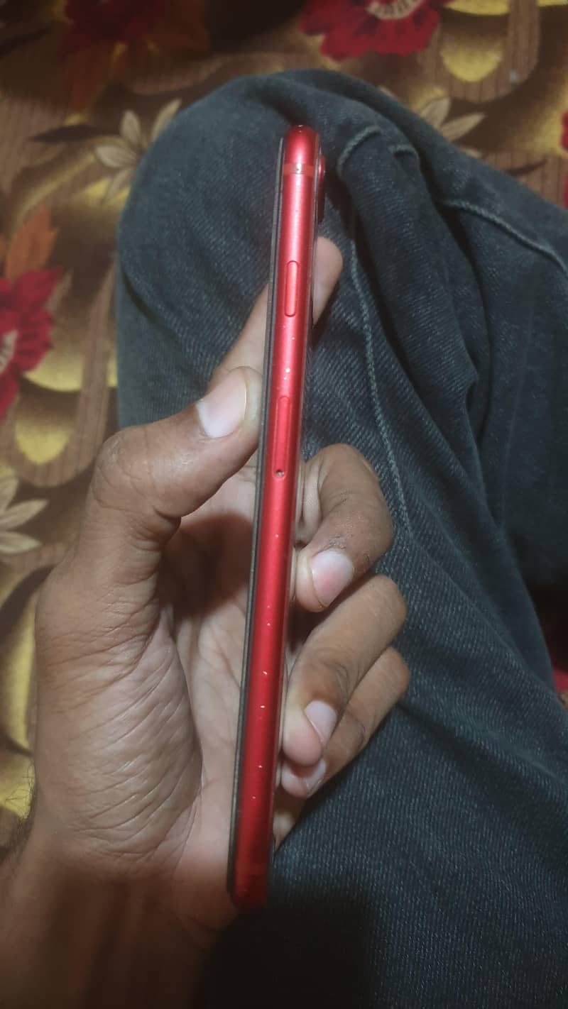 Apple iPhone 8 Plus 4