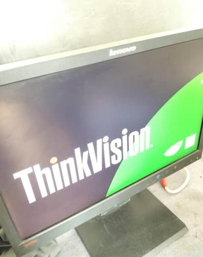 19 inch LCD in excellent condition
