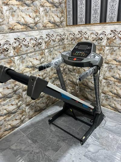 slimline Treadmill  autoinclined for sale