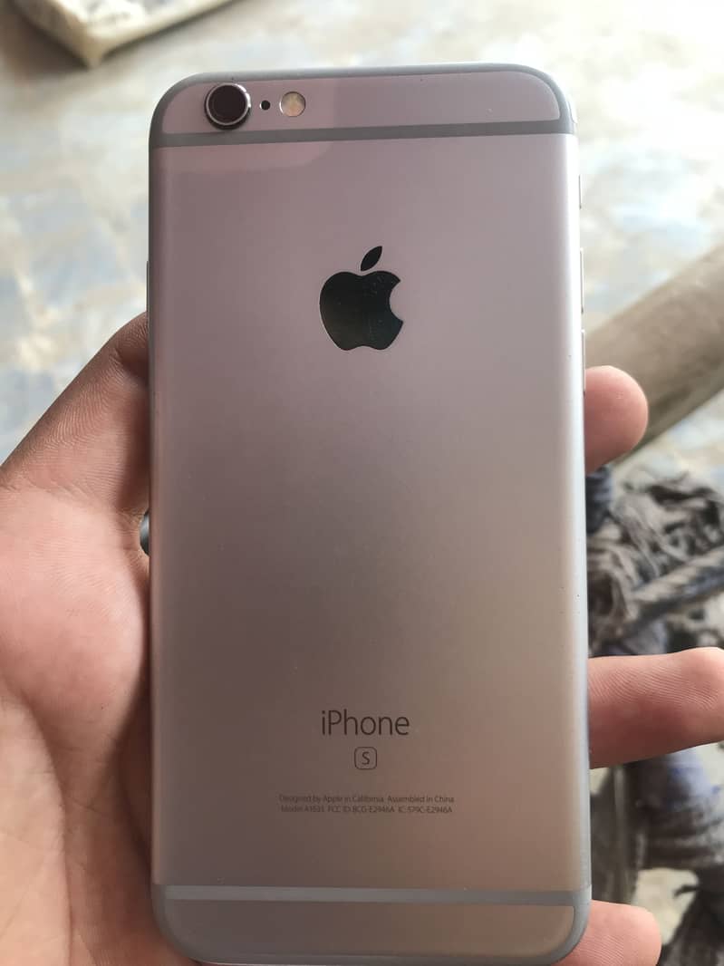 Apple iPhone 6S 3