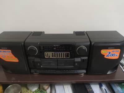 Sony cassette player & recorder