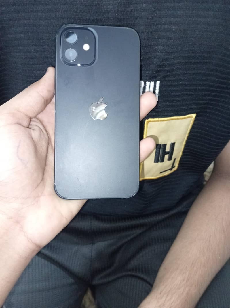 Apple iPhone 12 2