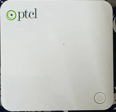 PTCL HS3 smart Tv box