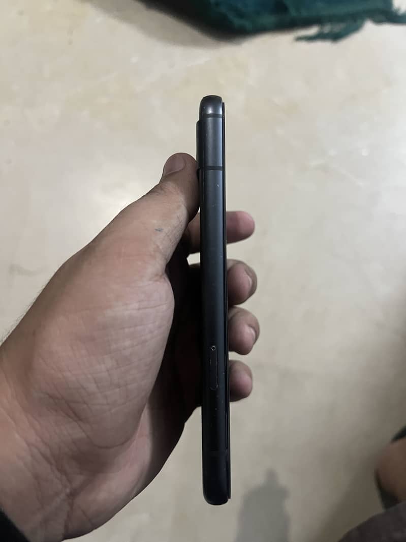 Google Pixel 8a 4