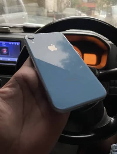 iPhone XR all ok 10/10 mint condition 78 battery health.