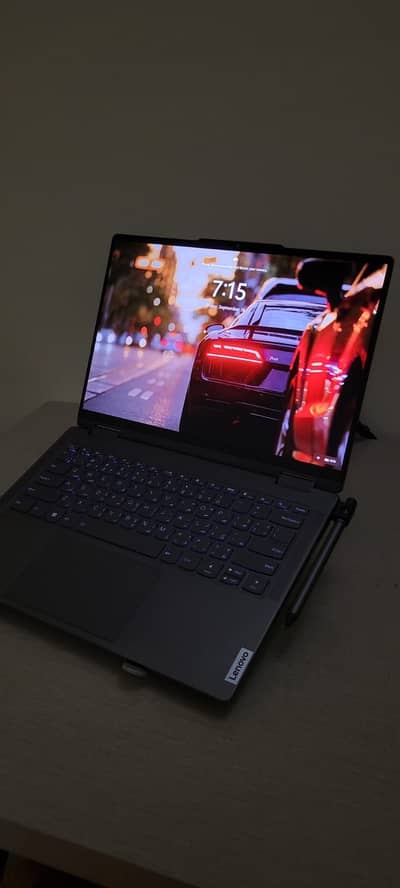 Lenovo yoga 7 14” 2 in 1 touchscreen with pen