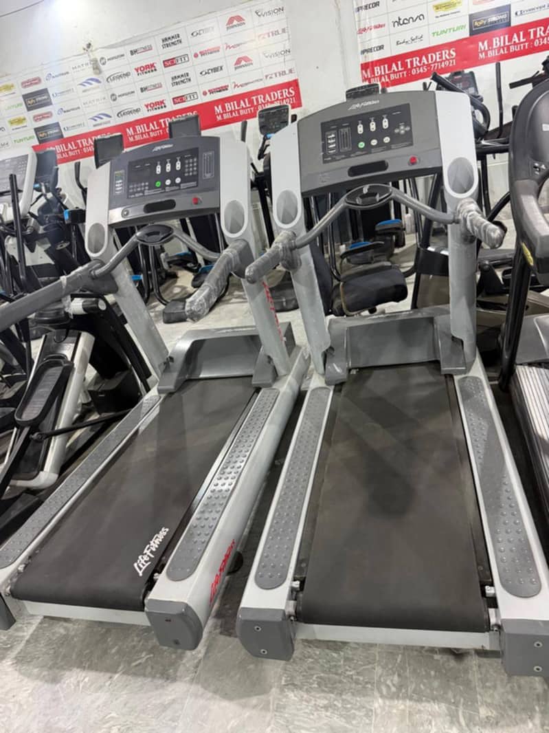 TREADMILLS 1