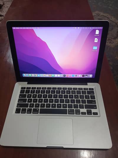 selling Apple laptop macbook pro 2011 late