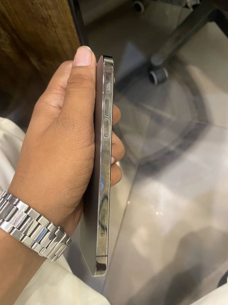 Apple iPhone 12 Pro 0
