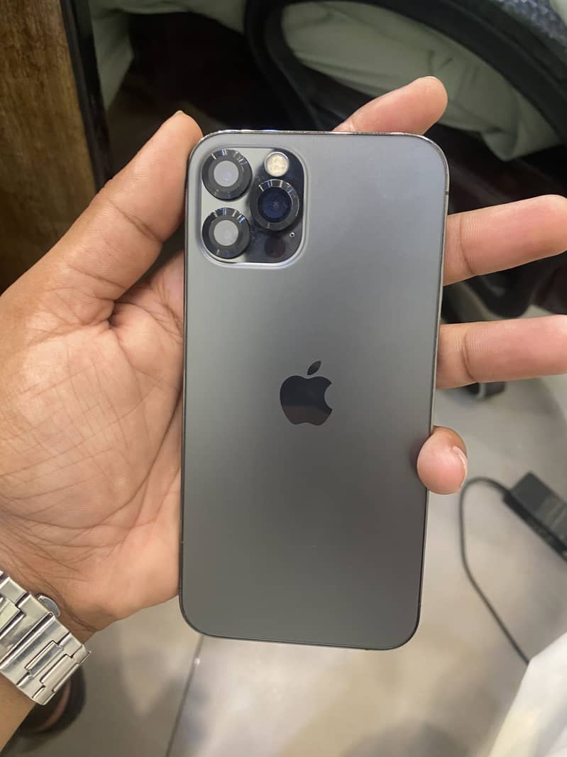 Apple iPhone 12 Pro 1