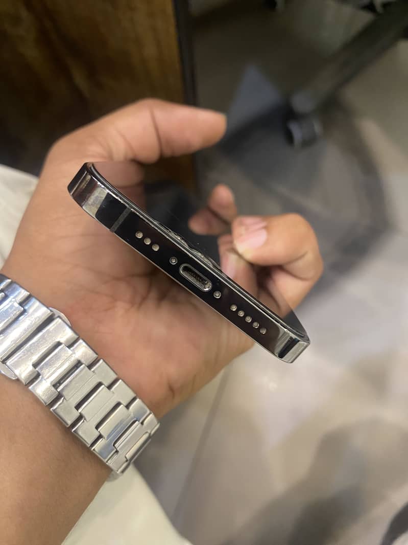 Apple iPhone 12 Pro 4