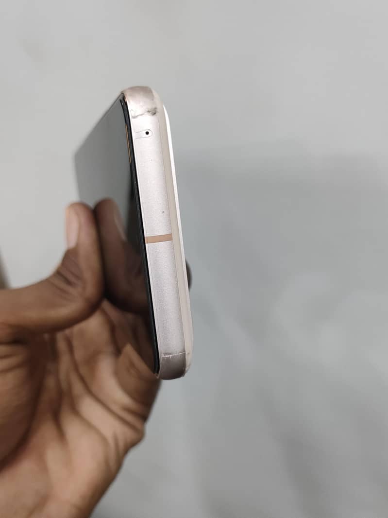 Google Pixel 8 2