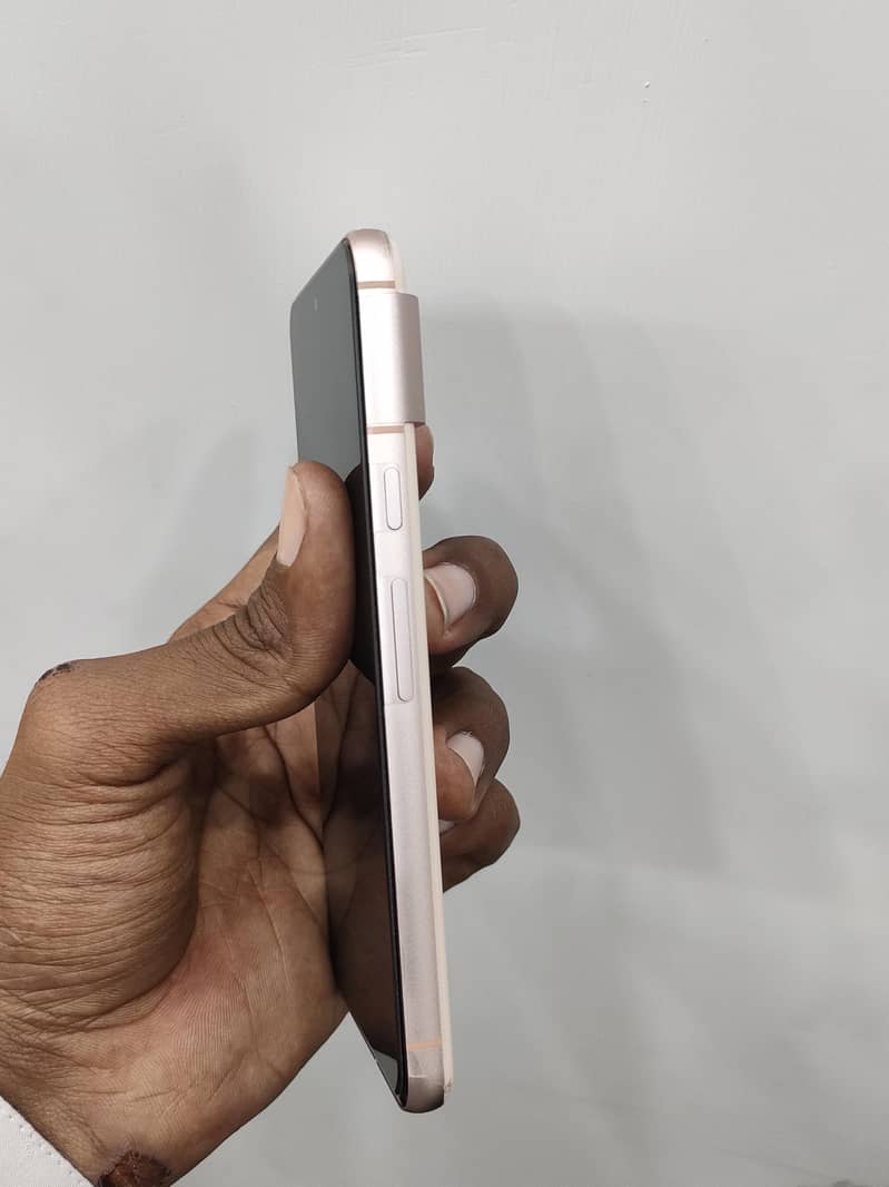 Google Pixel 8 5