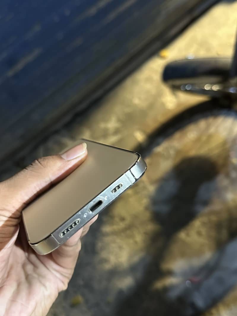 Iphone 13 pro 4