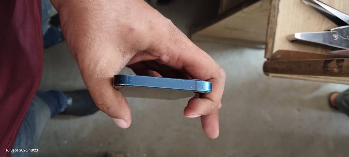 Apple iPhone 12 3