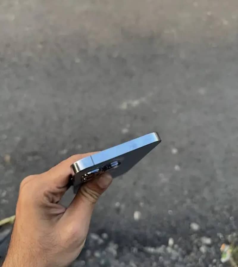 Apple iPhone 13 Pro 2