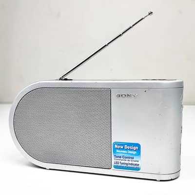 1990s Sony ICF-404S FM/SW/MW 3-Band Portable Radio | Made in Japan