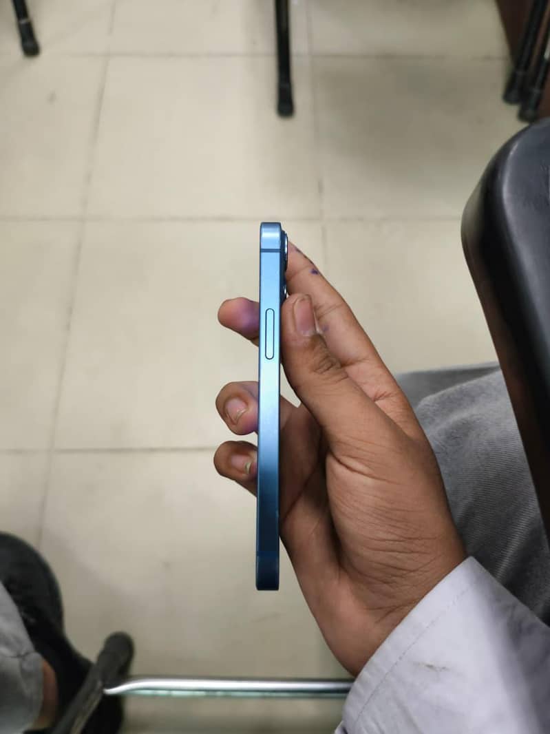 Apple iPhone 13 mini 3