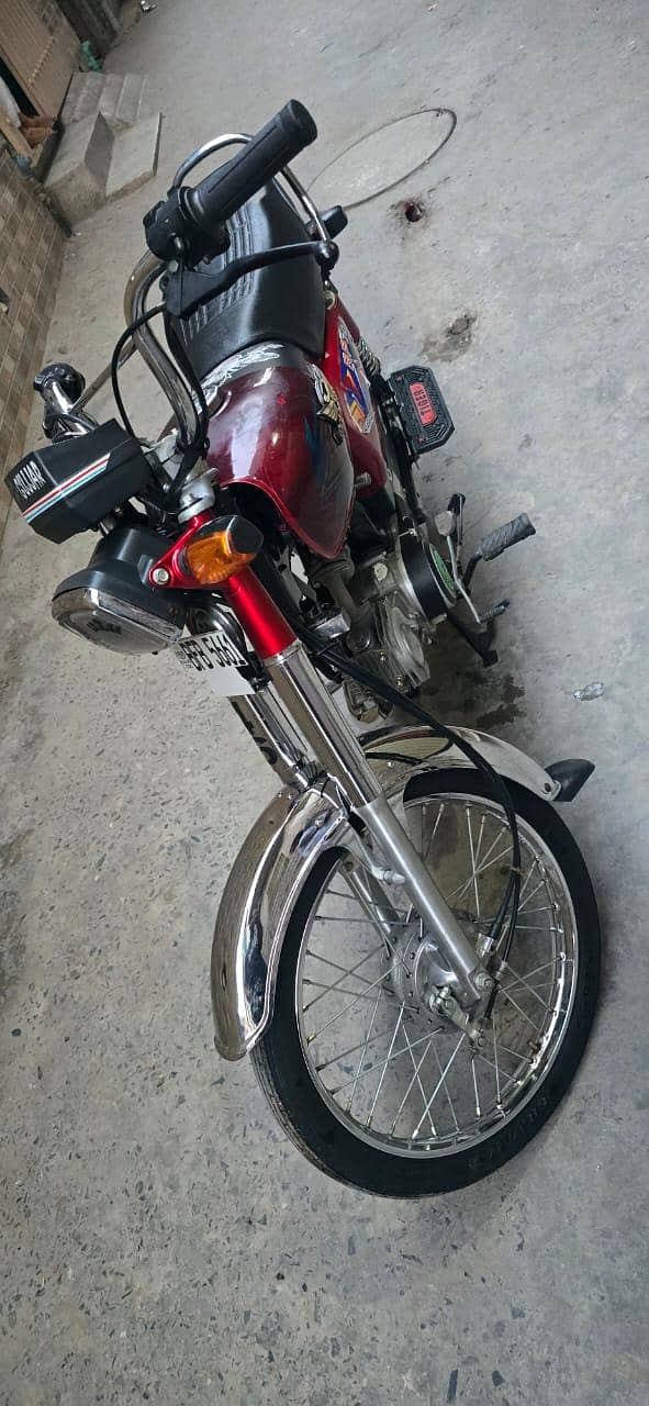 road prince CD 70 red colour 1