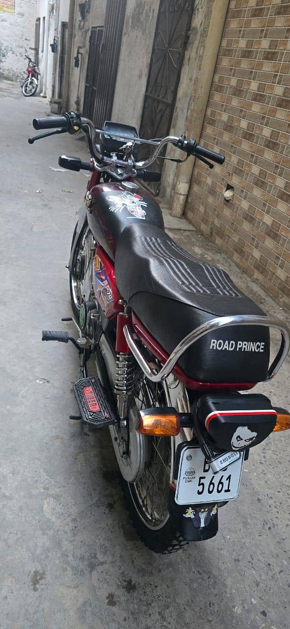 road prince CD 70 red colour 3