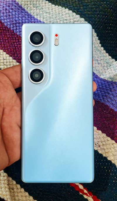 Tecno CAMON 40 Pro