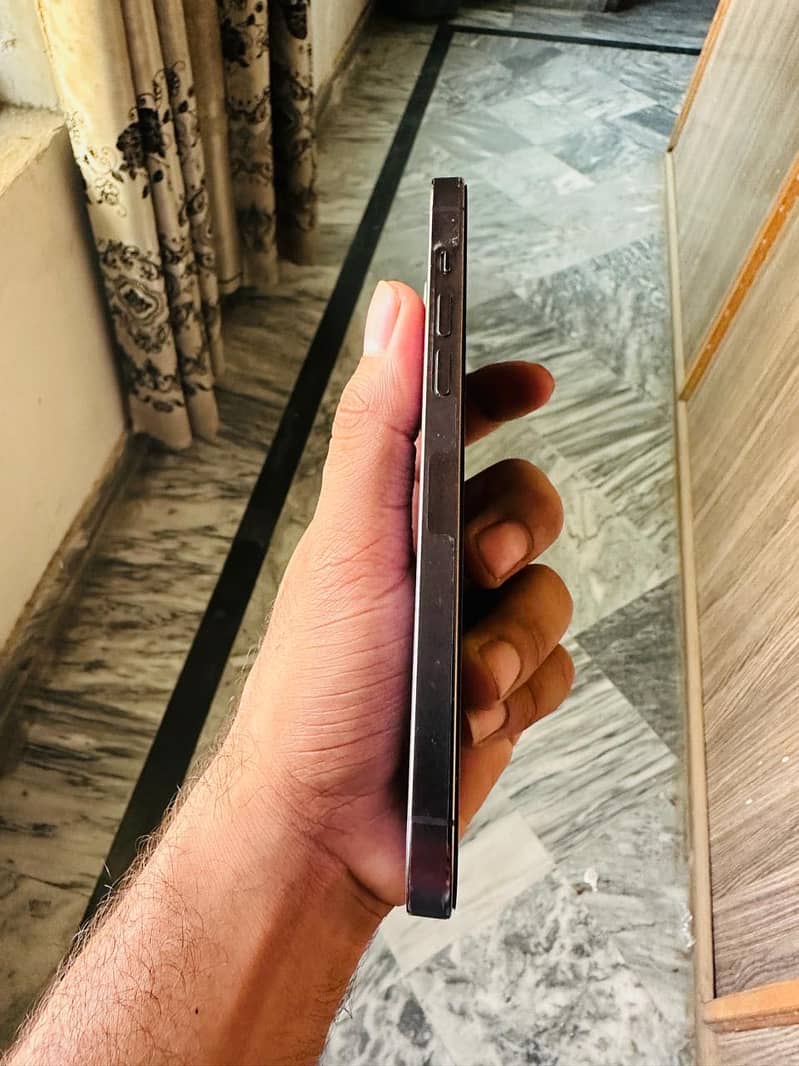 Iphone 14 pro max 2