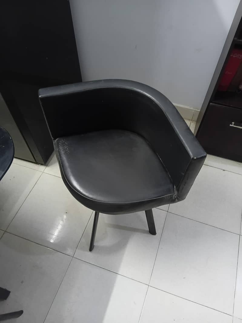4 seater diming table 1