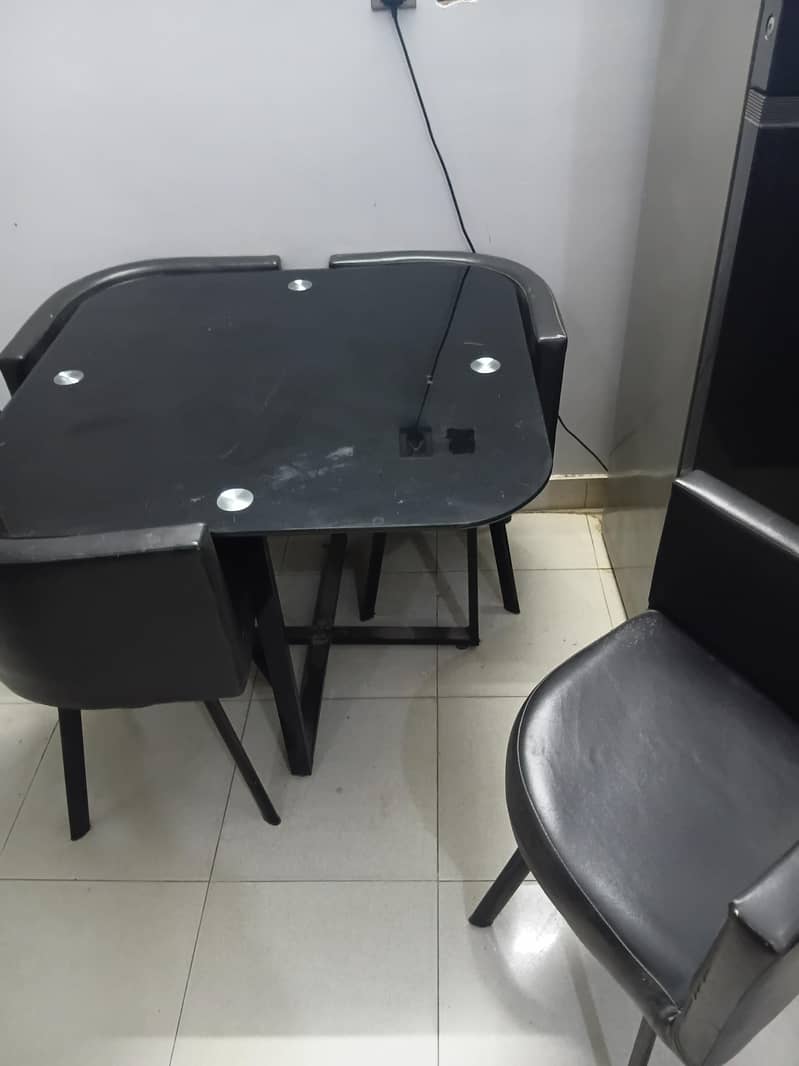 4 seater diming table 2