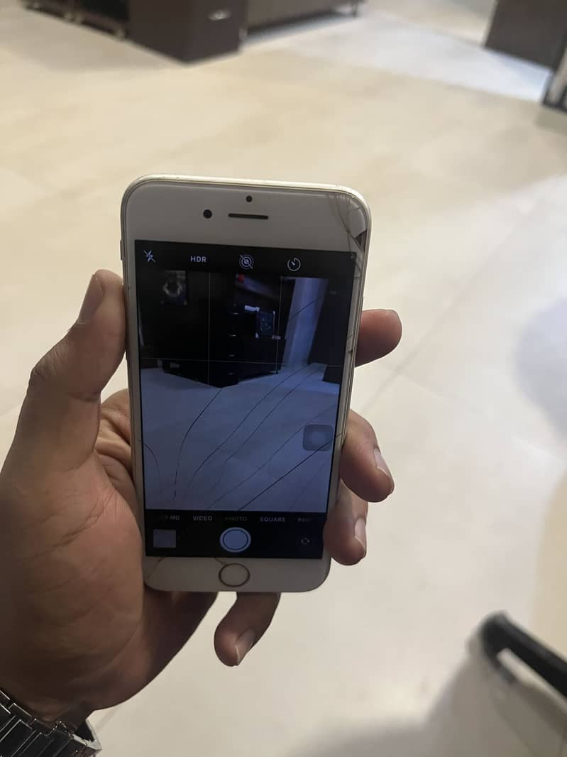 Apple iPhone 6S 1