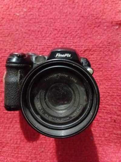 Model: Fujifilm FinePix S5500