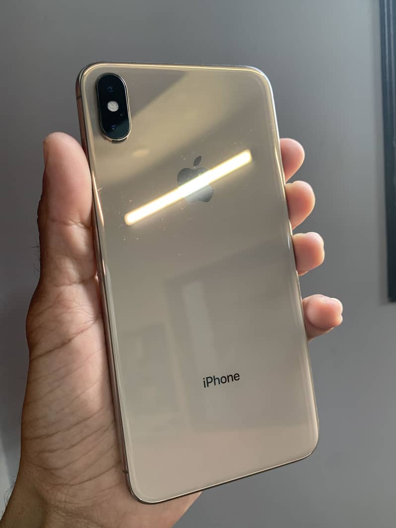 Apple iPhone X 4