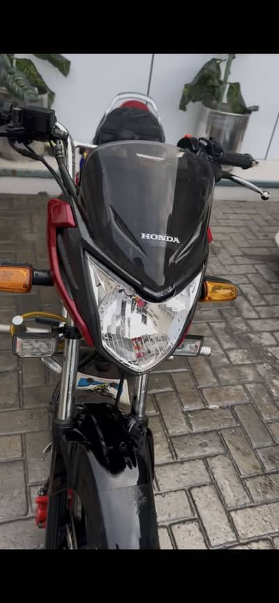Honda cb125 f