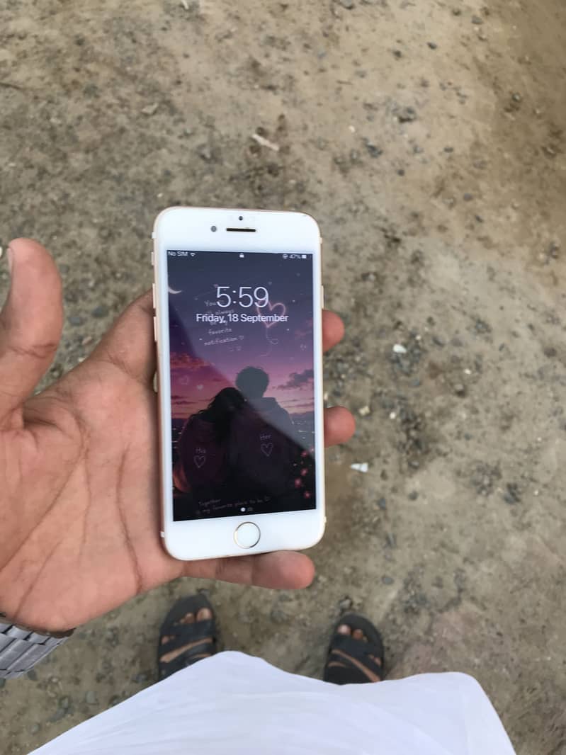 Apple iPhone 7 0