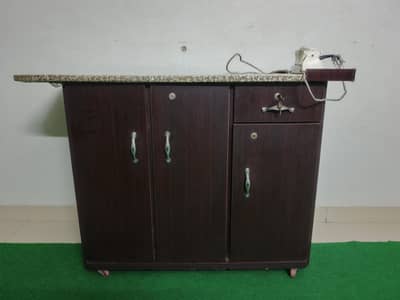 New iron stand for sale urgent only 2 months used 03170794386