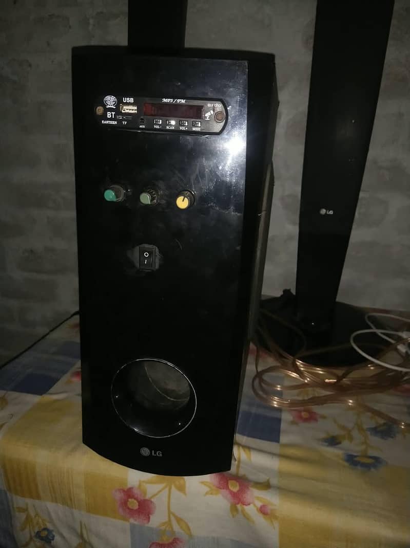 speakers 1