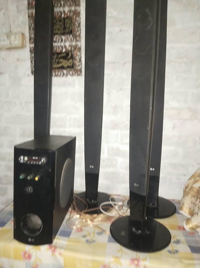 speakers 2
