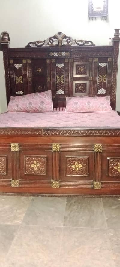 i want to sale my bed the bed is without matric