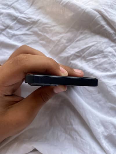 Apple iPhone 13 non pta 90 health