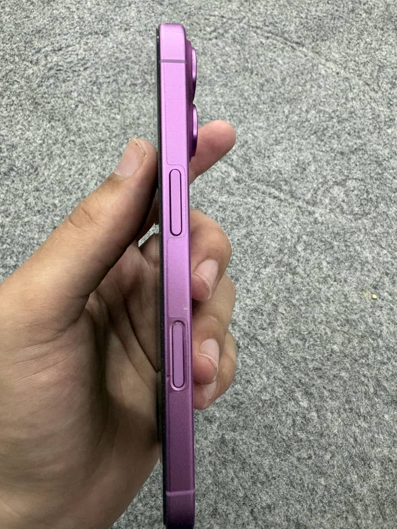 iPhone 16 2