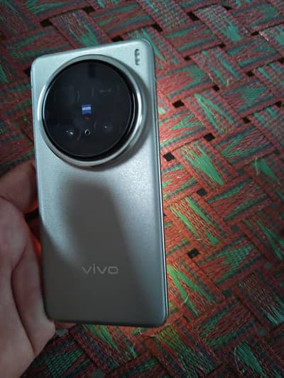 Vivo x200 pro warranty till January 2027