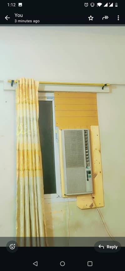window ac only 1 month use new hi Hy condition me