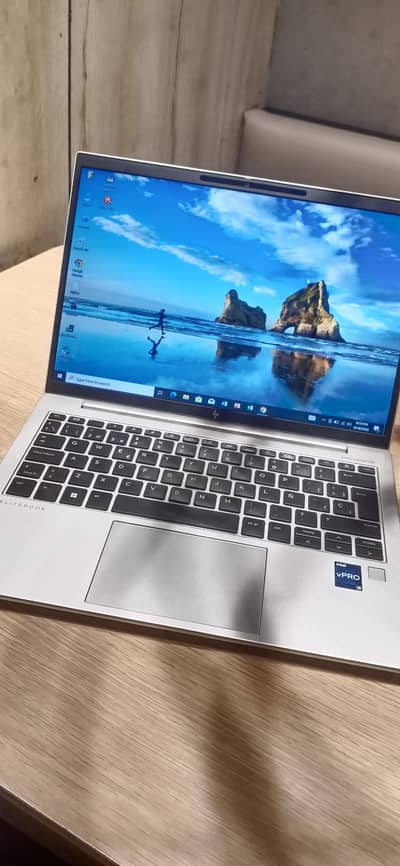 hp elite book 830 g9 16gbram256 ssd