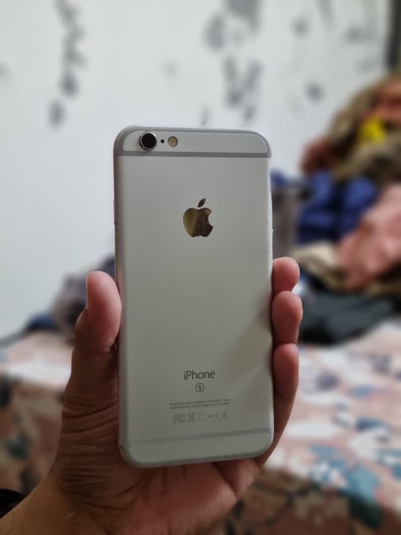 Apple iPhone 6S 1