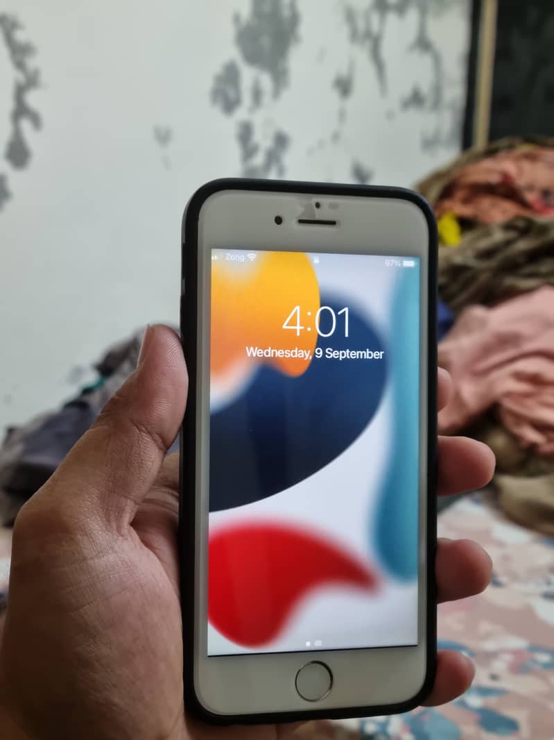 Apple iPhone 6S 5